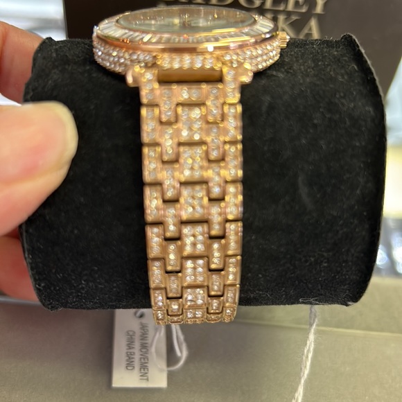 BADGLEY MISCHKA rose gold with Swarovski crystal watch - Picture 5 of 9